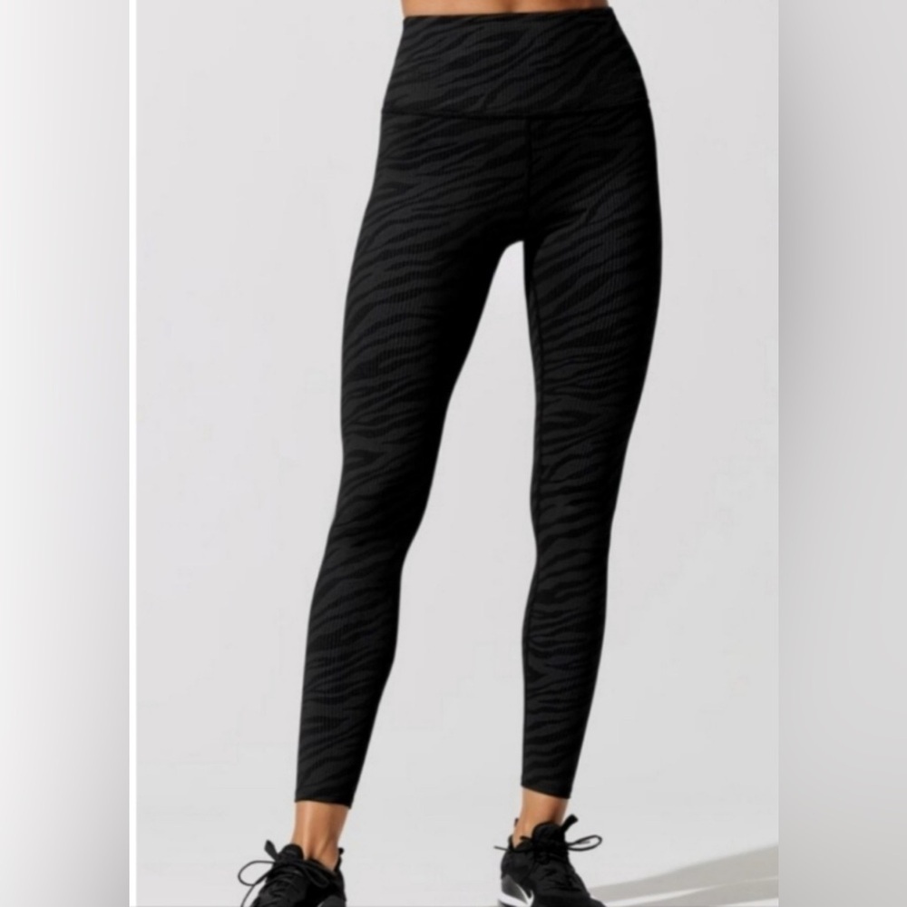 Carbon38 Printed Ribbed 7/8 Length Leggings In Ribbed Zebra Print, EUC